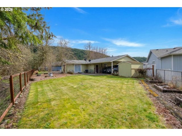 2990 HARDING Ct, Sweet Home, OR 97386