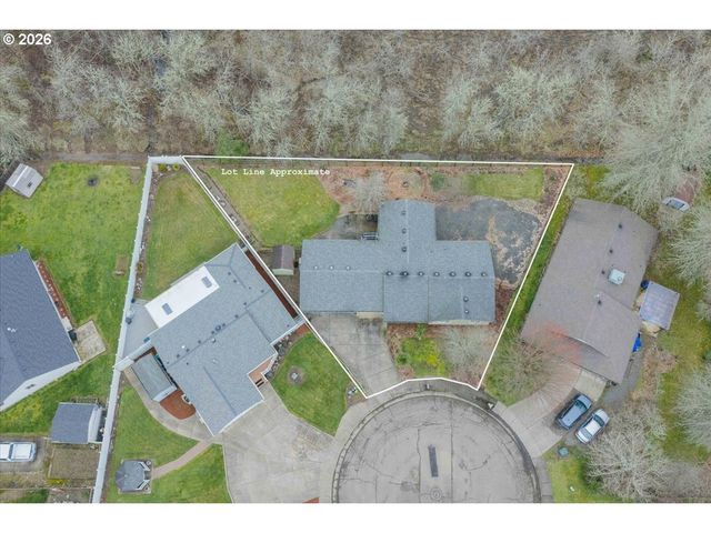 2990 HARDING Ct, Sweet Home, OR 97386