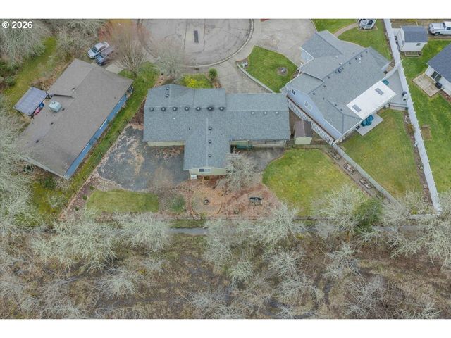 2990 HARDING Ct, Sweet Home, OR 97386