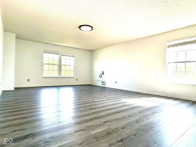 10385 McClain Drive, Brownsburg, IN 46112
