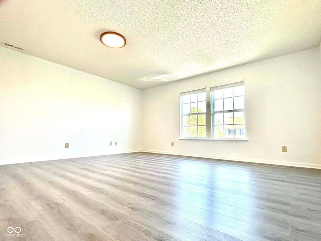 10385 McClain Drive, Brownsburg, IN 46112