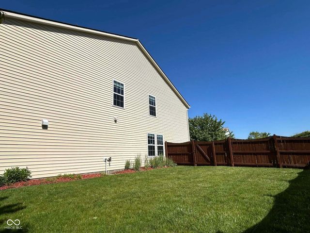 10385 McClain Drive, Brownsburg, IN 46112
