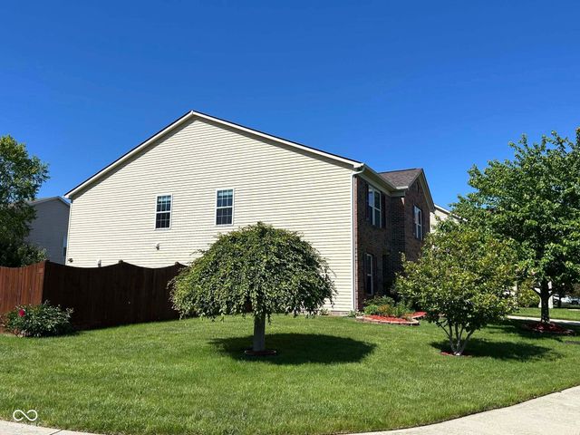10385 McClain Drive, Brownsburg, IN 46112