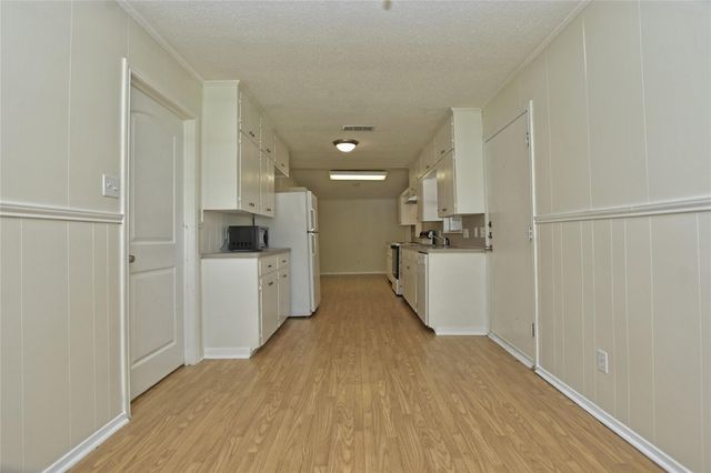 16013 Edwards DR, Austin, TX 78734