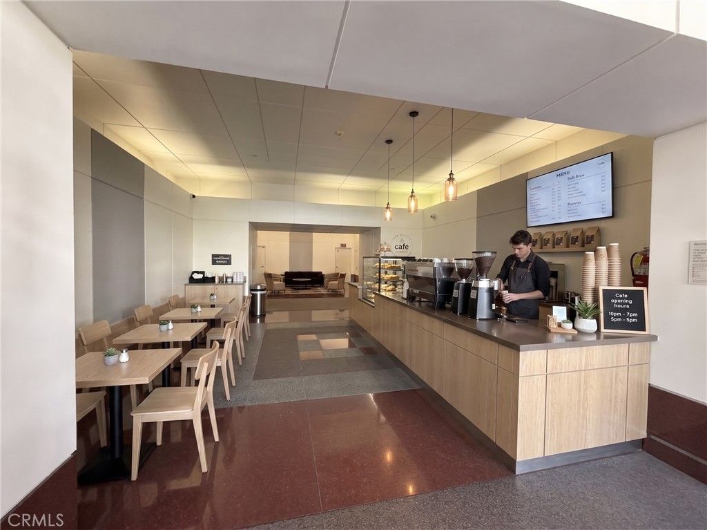 525 N Brand Boulevard, Glendale, CA 91203 — exterior