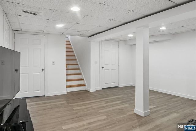 39 Glen Avenue, Millburn, NJ 07041