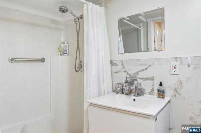 39 Glen Avenue, Millburn, NJ 07041