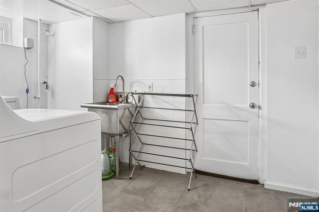 39 Glen Avenue, Millburn, NJ 07041