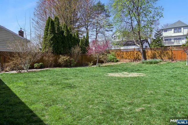 39 Glen Avenue, Millburn, NJ 07041