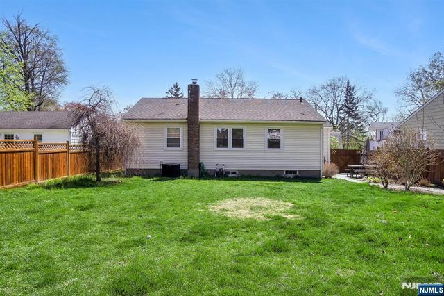 39 Glen Avenue, Millburn, NJ 07041