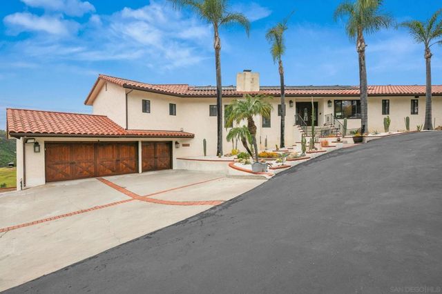 29509 Hoxie Ranch Rd, Vista, CA 92084