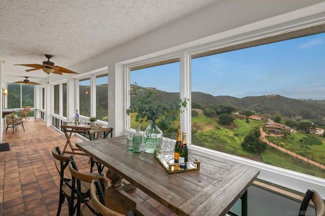 29509 Hoxie Ranch Rd, Vista, CA 92084