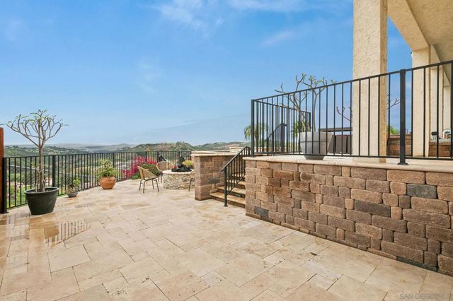 29509 Hoxie Ranch Rd, Vista, CA 92084