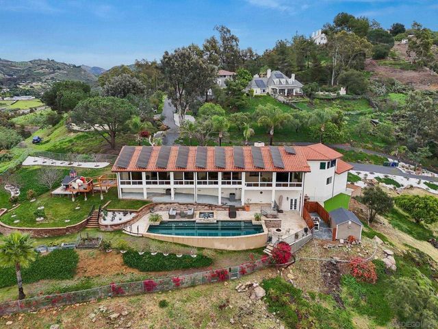 29509 Hoxie Ranch Rd, Vista, CA 92084