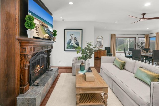 29509 Hoxie Ranch Rd, Vista, CA 92084