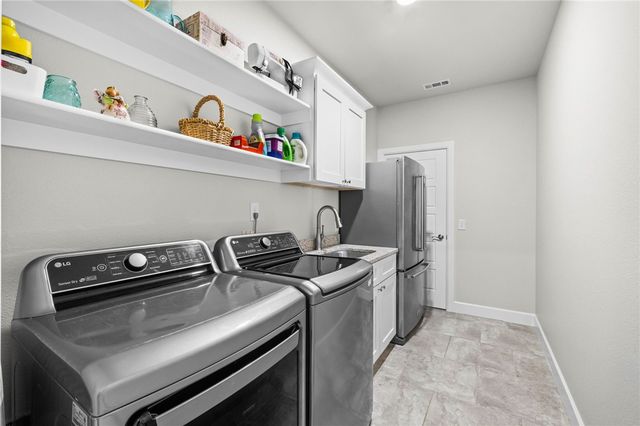 4404 SW Acres Avenue, Bentonville, AR 72713