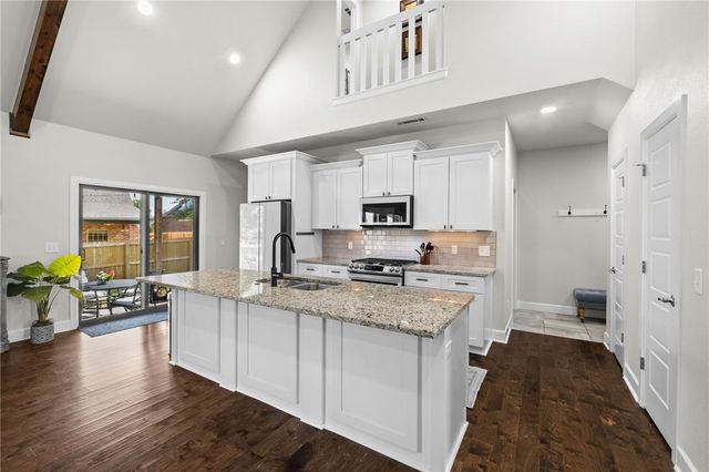 4404 SW Acres Avenue, Bentonville, AR 72713