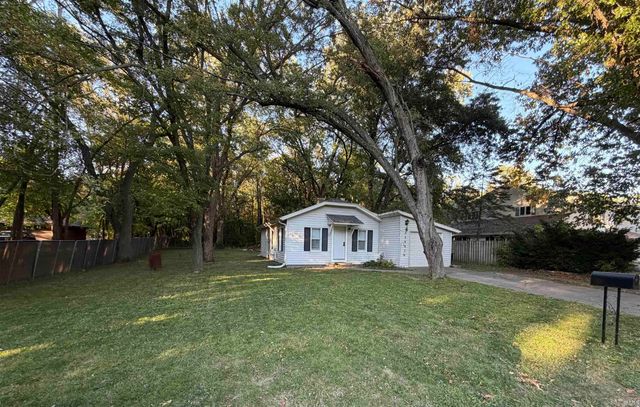 25807 Coolidge Avenue, Elkhart, IN 46517