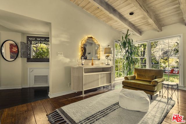 13166 Valley Vista Boulevard, Studio City, CA 91604