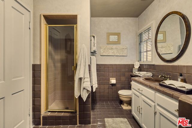 13166 Valley Vista Boulevard, Studio City, CA 91604