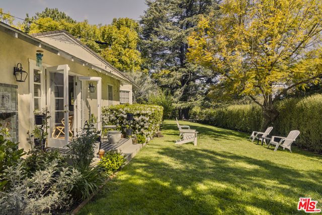 13166 Valley Vista Boulevard, Studio City, CA 91604