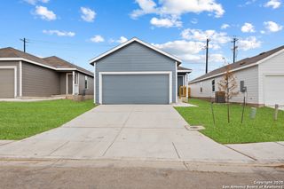 5724 Mangas Cir., Seguin, TX 78155