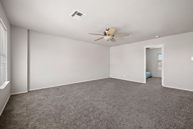 105 Edison DR, Hutto, TX 78634