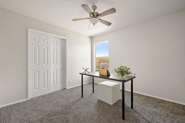 105 Edison DR, Hutto, TX 78634