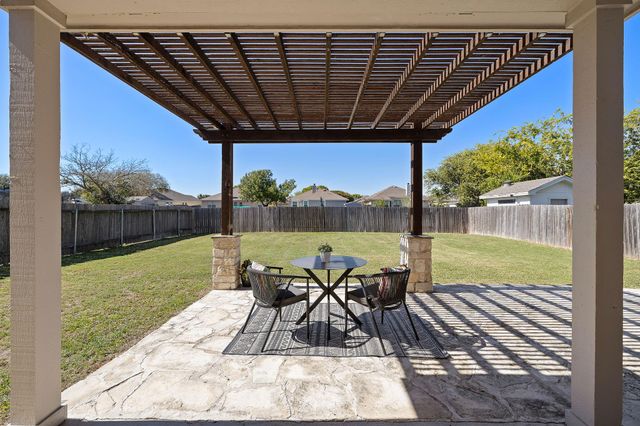 105 Edison DR, Hutto, TX 78634