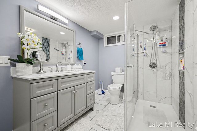 2884 Meyer Avenue SW, Wyoming, MI 49519