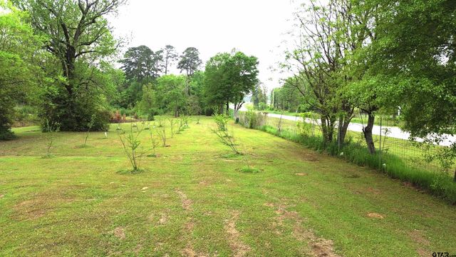 736 W State Highway 21, Crockett, TX 75835