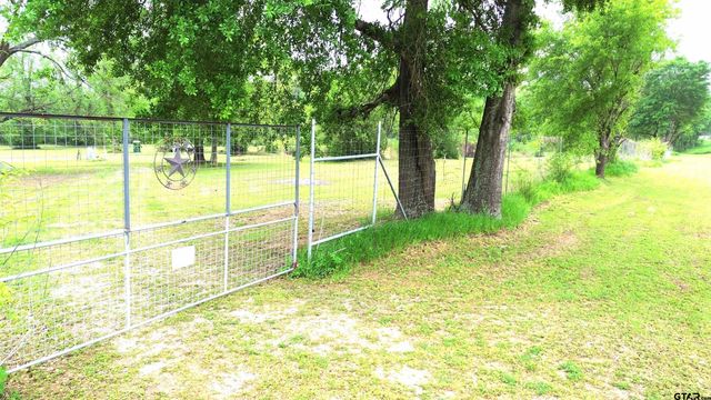 736 W State Highway 21, Crockett, TX 75835