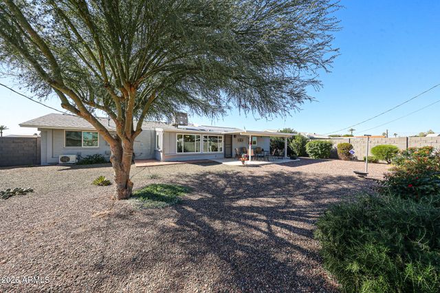 11627 N DESERT HILLS Drive W, Sun City, AZ 85351