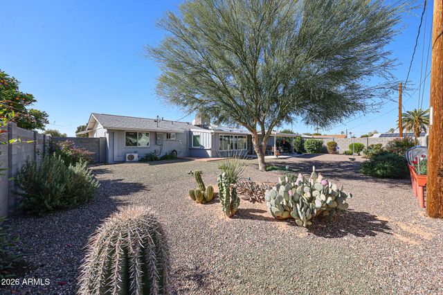 11627 N DESERT HILLS Drive W, Sun City, AZ 85351