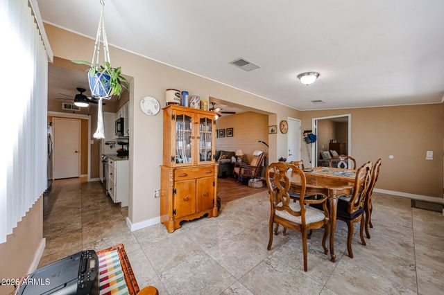 11627 N DESERT HILLS Drive W, Sun City, AZ 85351