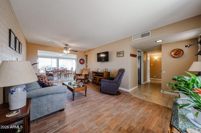 11627 N DESERT HILLS Drive W, Sun City, AZ 85351