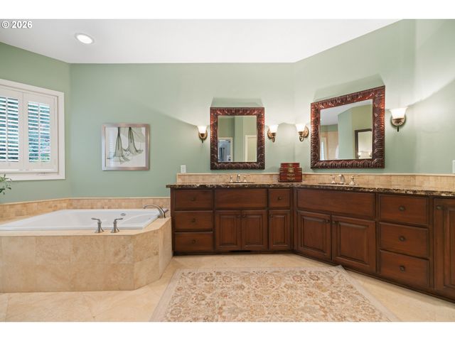 12856 Nw HARTFORD St, Portland, OR 97229