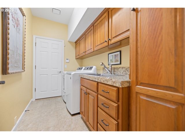 12856 Nw HARTFORD St, Portland, OR 97229