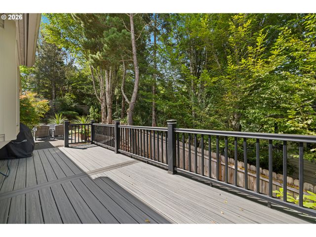 12856 Nw HARTFORD St, Portland, OR 97229