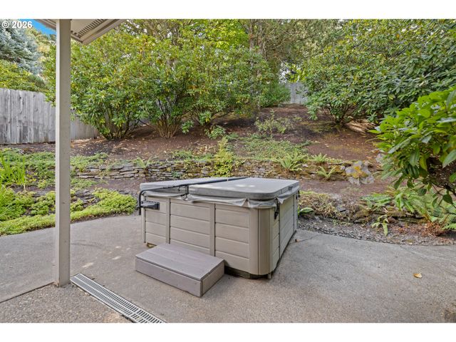 12856 Nw HARTFORD St, Portland, OR 97229