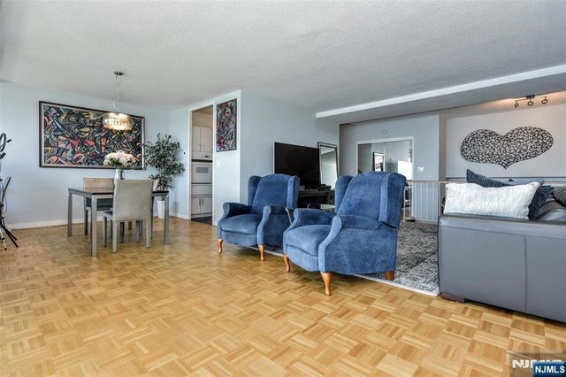 3 Horizon 1002, Fort Lee, NJ 07024