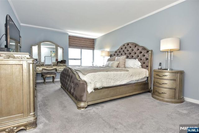 3 Horizon 1002, Fort Lee, NJ 07024