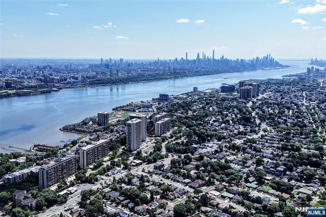3 Horizon 1002, Fort Lee, NJ 07024
