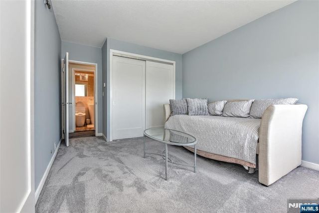 3 Horizon 1002, Fort Lee, NJ 07024