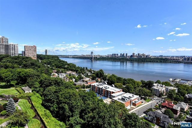3 Horizon 1002, Fort Lee, NJ 07024