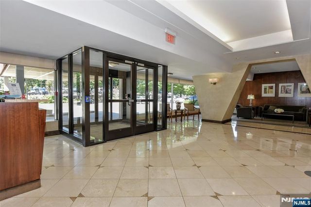 3 Horizon 1002, Fort Lee, NJ 07024