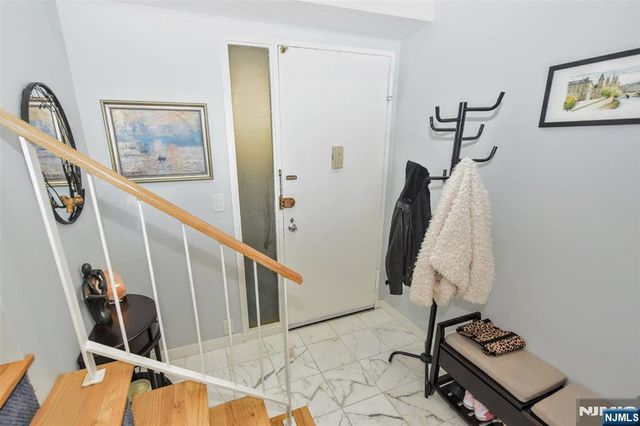 3 Horizon 1002, Fort Lee, NJ 07024