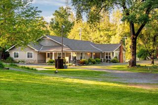1010 Boole Rd, Applegate, CA 95703