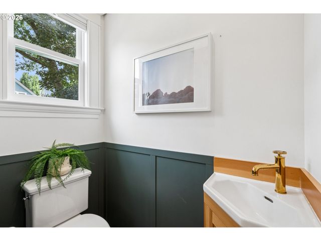 4011 Se SALMON St, Portland, OR 97214