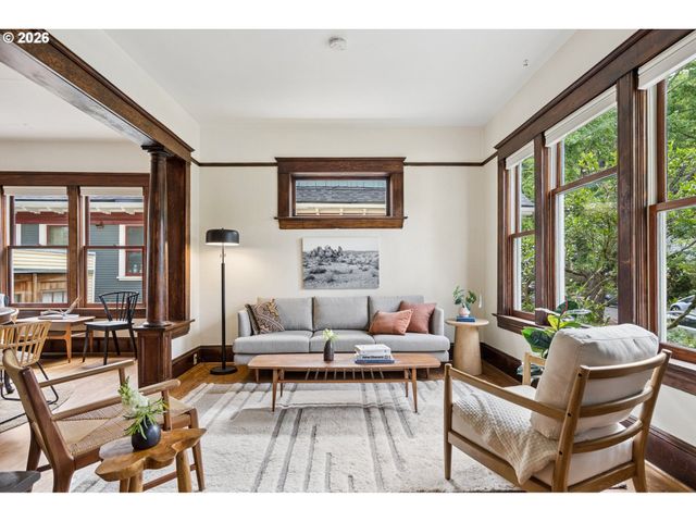4011 Se SALMON St, Portland, OR 97214